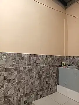 Snapshot of ROUSSE_SINCLAIR chatting on April 2026 07:08:01 PM ROUSSE SINCLAIR online show from April 2026 07:08:01 PM