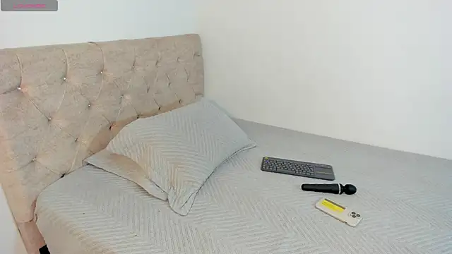 Snapshot of Sofi_Martinez1 chatting on April 2026 05:41:01 AM Sofi Martinez1 online show from April 2026 05:41:01 AM