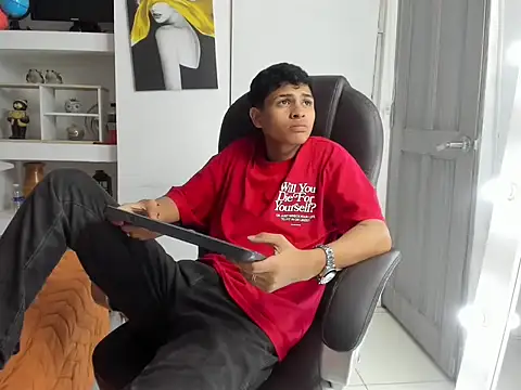 Snapshot of Nico_Viper_ chatting on March 2026 07:35:01 PM Nico Viper online show from March 2026 07:35:01 PM