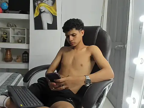 Snapshot of Nico_Viper_ chatting on April 2026 08:50:01 PM Nico Viper online show from April 2026 08:50:01 PM