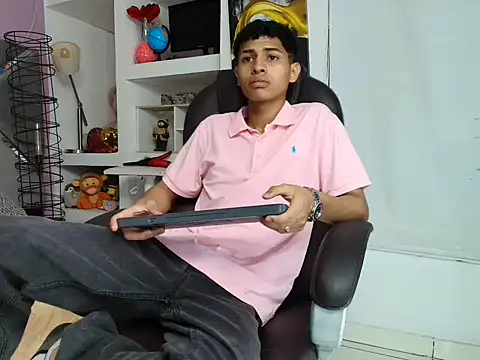 Snapshot of Nico_Viper_ chatting on April 2026 08:25:02 PM Nico Viper online show from April 2026 08:25:02 PM