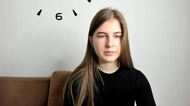 Snapshot of OhMyAlice chatting on April 2026 10:02:02 AM OhMyAlice online show from April 2026 10:02:02 AM