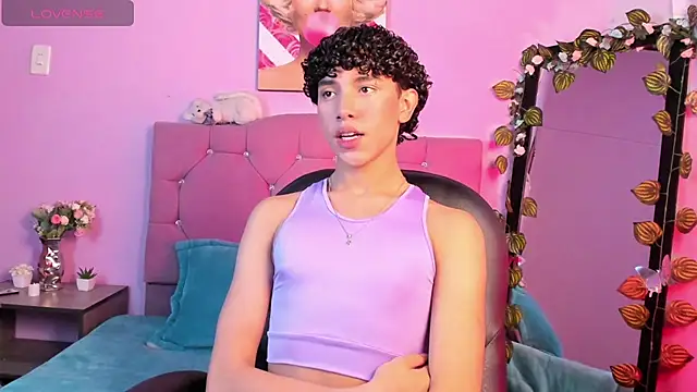 Snapshot of artemis_jones chatting on March 2026 08:03:01 PM artemis jones online show from March 2026 08:03:01 PM