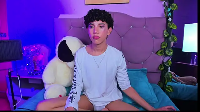 Snapshot of artemis_jones chatting on March 2026 06:41:02 PM artemis jones online show from March 2026 06:41:02 PM