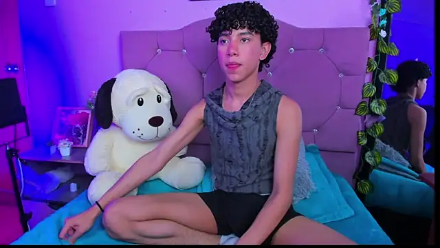 Snapshot of artemis_jones chatting on April 2026 08:06:02 PM artemis jones online show from April 2026 08:06:02 PM