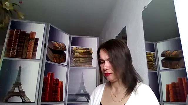 Snapshot of Selena_Moo chatting on April 2026 08:29:02 AM Selena Moo online show from April 2026 08:29:02 AM