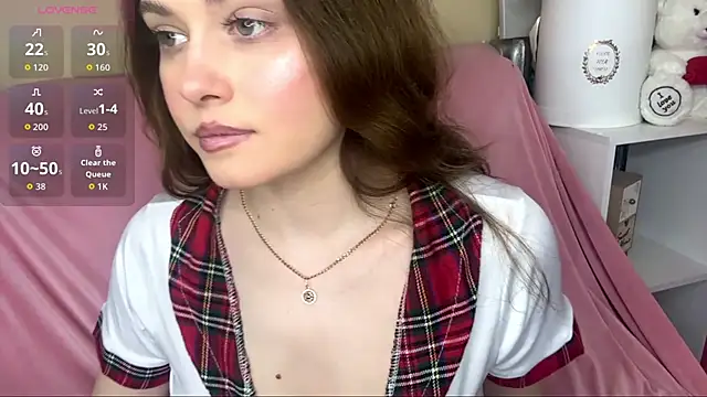 Snapshot of AvroraDisney chatting on April 2026 05:07:01 PM AvroraDisney online show from April 2026 05:07:01 PM