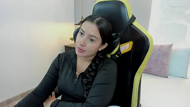 Snapshot of kira_relish chatting on April 2026 11:16:01 AM kira relish online show from April 2026 11:16:01 AM