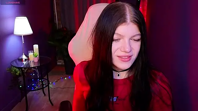 Snapshot of Softeach chatting on April 2026 09:04:01 PM Softeach online show from April 2026 09:04:01 PM