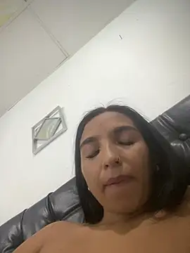 Snapshot of Blowjob-Queen_ chatting on April 2026 04:12:01 AM Blowjob-Queen online show from April 2026 04:12:01 AM