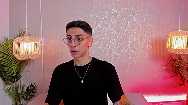 Gio carangi online show from March 2026 03:19:02 AM