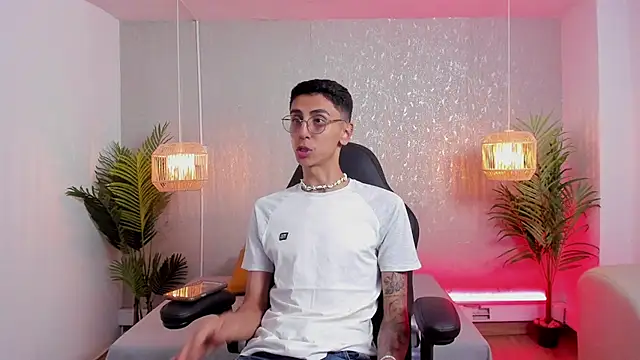 Gio carangi online show from April 2026 03:37:01 AM