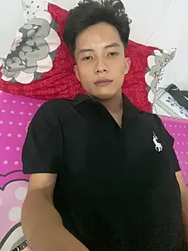 Snapshot of Nguyencuong1999 chatting on April 2026 06:02:01 PM Nguyencuong1999 online show from April 2026 06:02:01 PM