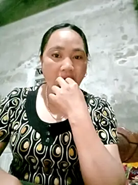 Snapshot of TIA-TIA20 chatting on April 2026 12:57:02 PM TIA-TIA20 online show from April 2026 12:57:02 PM