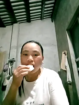 Snapshot of TIA-TIA20 chatting on April 2026 11:11:01 AM TIA-TIA20 online show from April 2026 11:11:01 AM