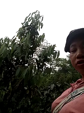 Snapshot of TIA-TIA20 chatting on April 2026 12:11:02 AM TIA-TIA20 online show from April 2026 12:11:02 AM