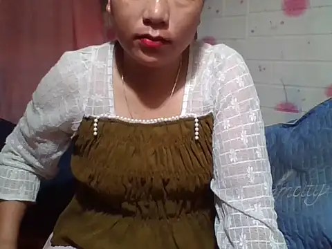 Hena   online show from April 2026 10:59:01 PM