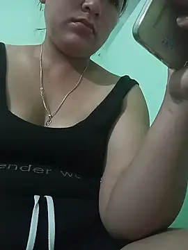 Snapshot of Hena__ chatting on June 2026 04:47:01 AM Hena online show from June 2026 04:47:01 AM