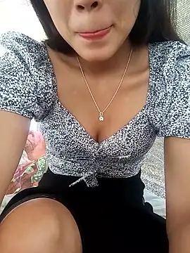 Personality-girl- online show from April 2026 01:47:01 AM