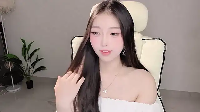 Yukiy8877 online show from April 2026 10:59:01 AM