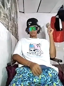 Snapshot of spittermasterpig1 chatting on March 2026 04:12:01 PM spittermasterpig1 online show from March 2026 04:12:01 PM