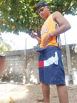 Snapshot of HOTRAINYGOLDEN chatting on April 2026 12:38:02 PM HOTRAINYGOLDEN online show from April 2026 12:38:02 PM