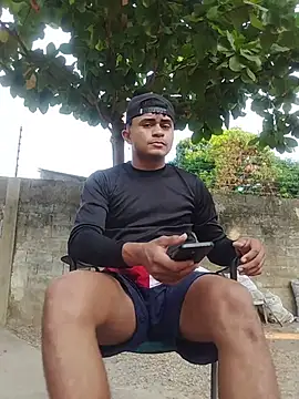 Snapshot of HOTRAINYGOLDEN chatting on April 2026 11:27:01 AM HOTRAINYGOLDEN online show from April 2026 11:27:01 AM