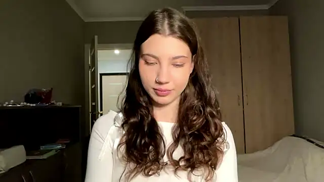 Snapshot of ShandyTreys chatting on April 2026 01:09:02 PM ShandyTreys online show from April 2026 01:09:02 PM