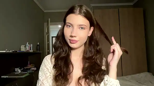 Snapshot of ShandyTreys chatting on April 2026 12:03:02 PM ShandyTreys online show from April 2026 12:03:02 PM