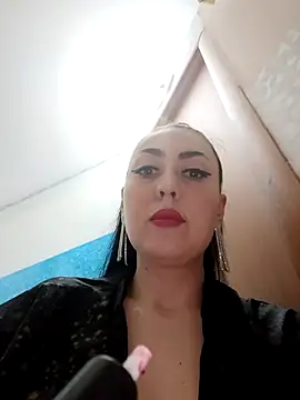 regina6125 online show from April 2026 04:40:02 PM