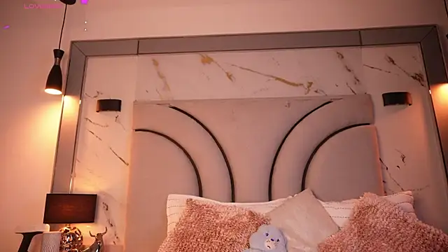 Snapshot of Doll_kira_ chatting on April 2026 02:34:01 PM Doll kira online show from April 2026 02:34:01 PM