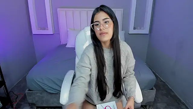 Snapshot of KeilyBennett chatting on April 2026 08:06:02 PM KeilyBennett online show from April 2026 08:06:02 PM