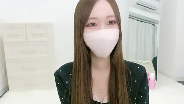 Snapshot of salachan_v chatting on March 2026 12:32:01 PM salachan v online show from March 2026 12:32:01 PM