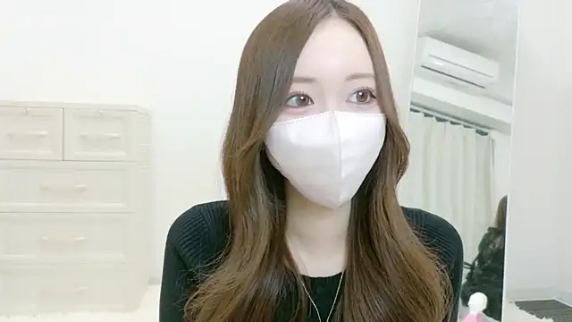 Snapshot of salachan_v chatting on April 2026 11:40:01 AM salachan v online show from April 2026 11:40:01 AM