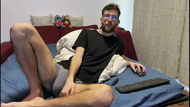 SoloUno0 online show from April 2026 05:10:02 PM