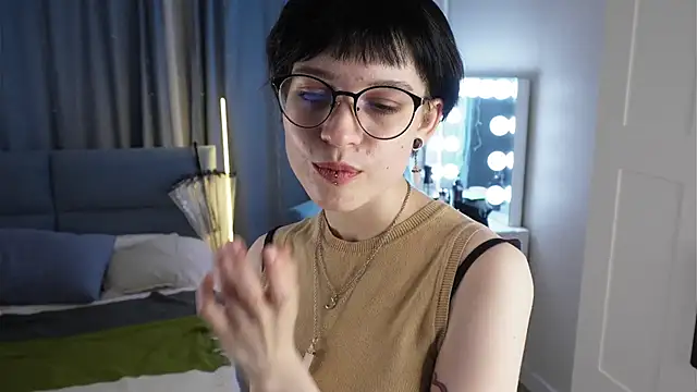 Snapshot of RubieNibbs chatting on March 2026 07:35:01 PM RubieNibbs online show from March 2026 07:35:01 PM