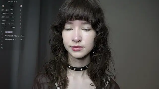 Snapshot of DellaLeck chatting on April 2026 09:38:02 PM DellaLeck online show from April 2026 09:38:02 PM