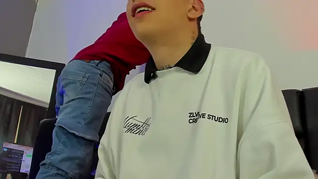 Duolust2 online show from March 2026 11:21:01 AM