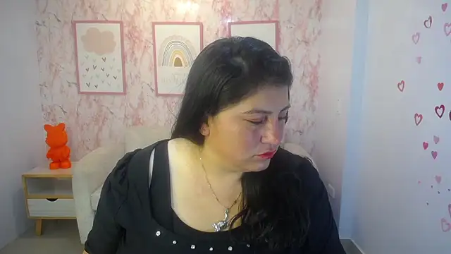 Snapshot of Lina_ch1 chatting on April 2026 12:42:01 PM Lina ch1 online show from April 2026 12:42:01 PM