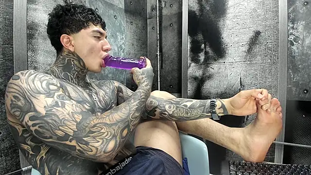 Snapshot of Gury_tattoo chatting on May 2026 07:10:02 PM Gury tattoo online show from May 2026 07:10:02 PM