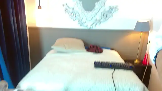 Snapshot of romeo_laurient chatting on April 2026 05:23:01 AM romeo laurient online show from April 2026 05:23:01 AM