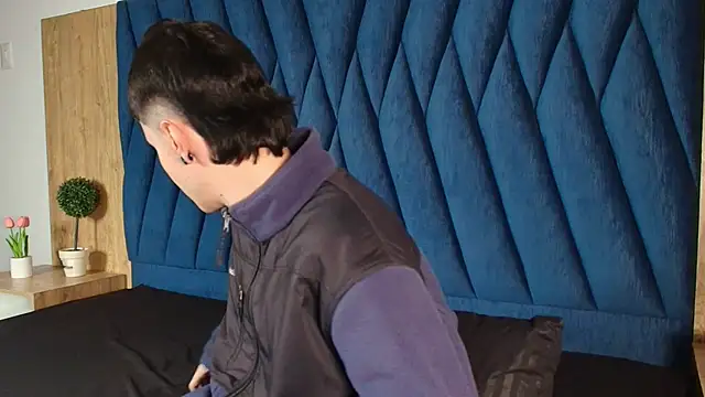 lio     online show from April 2026 02:53:02 AM