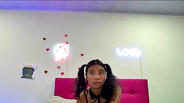 Snapshot of Ellie_Cute7 chatting on March 2026 07:19:01 PM Ellie Cute7 online show from March 2026 07:19:01 PM