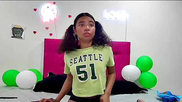 Snapshot of Ellie_Cute7 chatting on April 2026 07:22:02 PM Ellie Cute7 online show from April 2026 07:22:02 PM