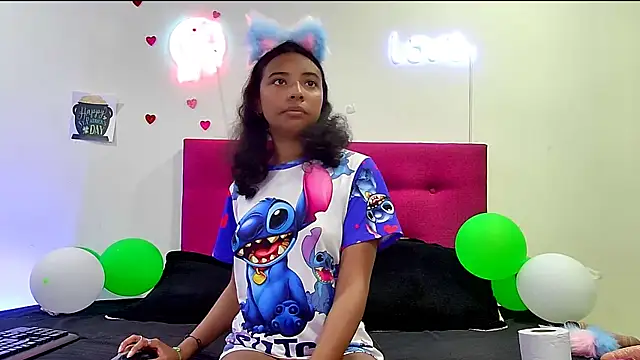 Snapshot of Ellie_Cute7 chatting on April 2026 07:30:02 PM Ellie Cute7 online show from April 2026 07:30:02 PM