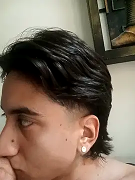 Snapshot of EsmeraldaNaim chatting on April 2026 02:34:01 PM EsmeraldaNaim online show from April 2026 02:34:01 PM