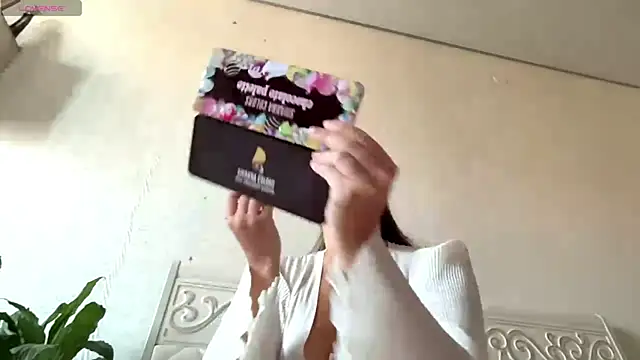 Snapshot of kamila_18_french chatting on July 2026 03:13:02 AM kamila 18 french online show from July 2026 03:13:02 AM