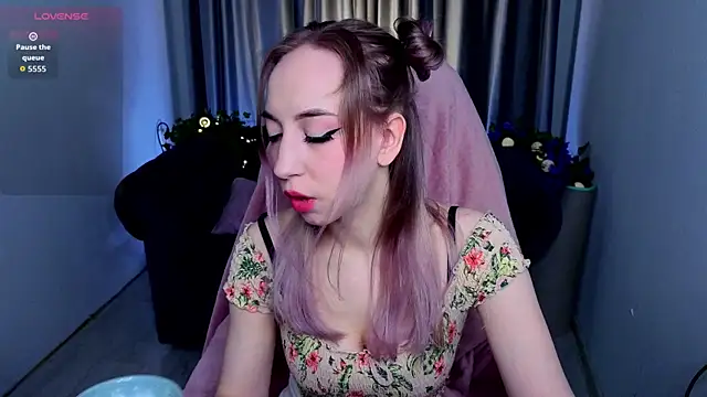 Snapshot of ShadowSparkle chatting on April 2026 10:45:01 PM ShadowSparkle online show from April 2026 10:45:01 PM