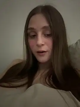 Snapshot of BellMeow_ chatting on March 2026 12:05:01 AM BellMeow online show from March 2026 12:05:01 AM