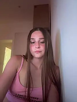 Snapshot of BellMeow_ chatting on June 2026 06:17:01 PM BellMeow online show from June 2026 06:17:01 PM